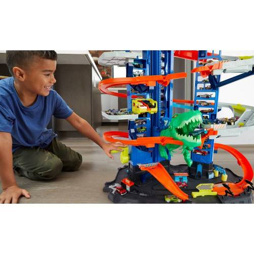 Набор игровой Hot Wheels Сити Невообразимый гараж с тиранозавром